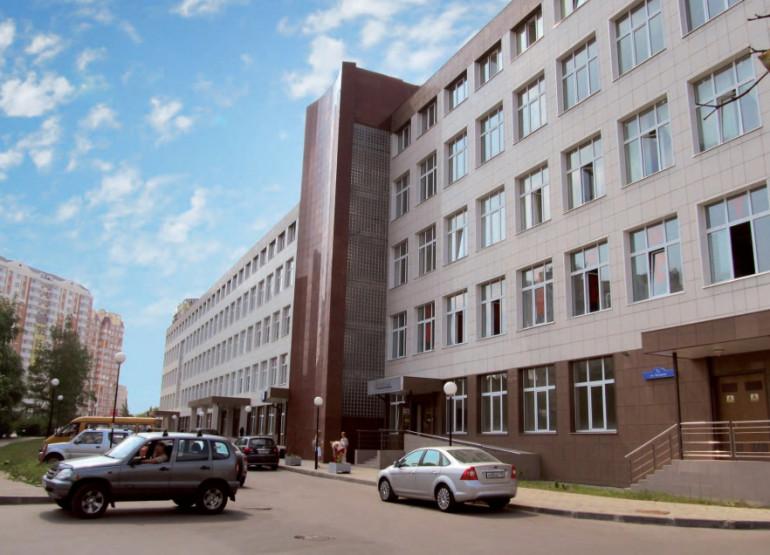 Новый Свет: Вид от метро или ближайшей остановки